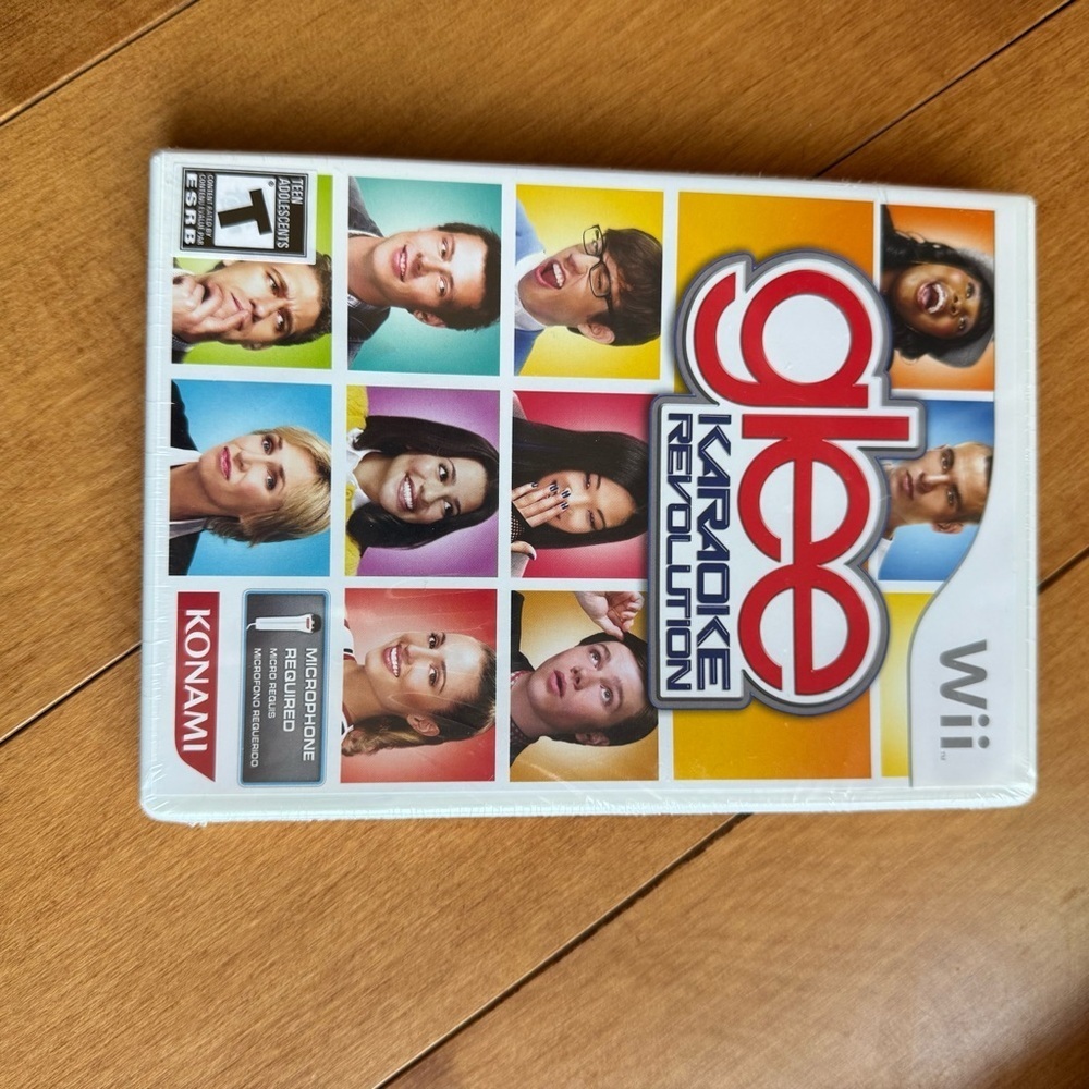 Nintendo Wii Glee Karaoke Revolution Game - Multicolor